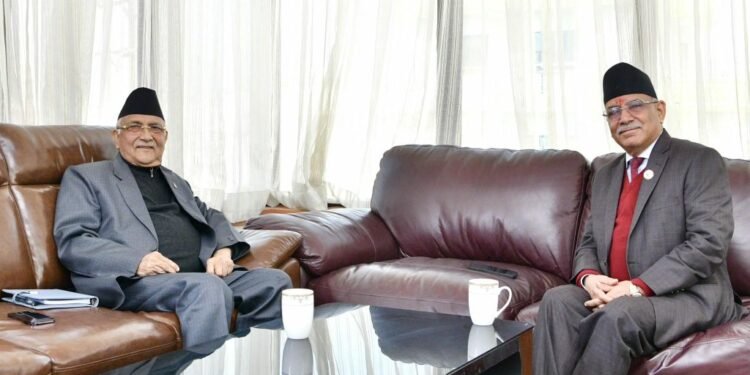 प्रधानमन्त्री दाहाल र अध्यक्ष ओलीबीच भेटवार्ता