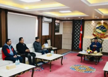 प्रधानमन्त्री प्रचण्ड र बाबुराम भट्टराईबीच भेटवार्ता