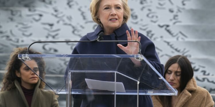 कोलम्बिया विश्वविद्यालयमा हिलारी क्लिन्टनले प्राध्यापन गर्ने