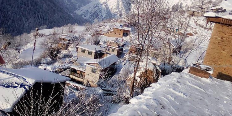 उत्तरी गोरखाका उच्च हिमाली क्षेत्रमा भारी हिमपात