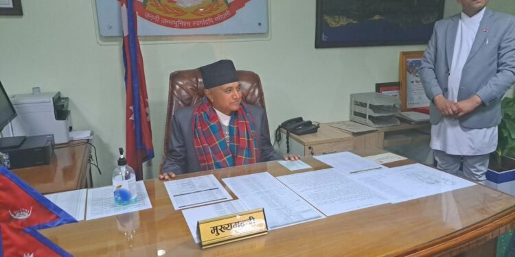 पदभारसँगै मुख्यमन्त्रीले गरे पाँच निर्णय