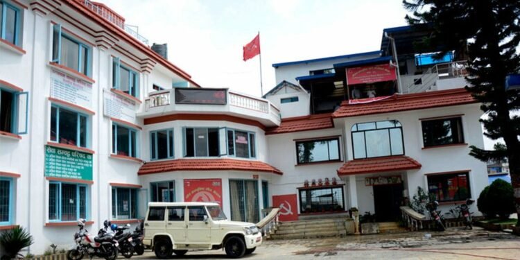 माओवादीले स्थायी समिति बैठक बोलायो