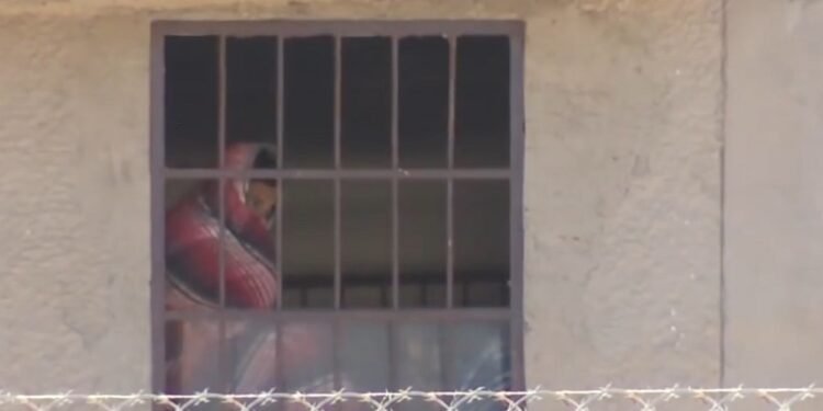 मेक्सिकोको कारागारमा आक्रमण हुँदा १४ जनाको मृत्यु, २४ कैदी फरार