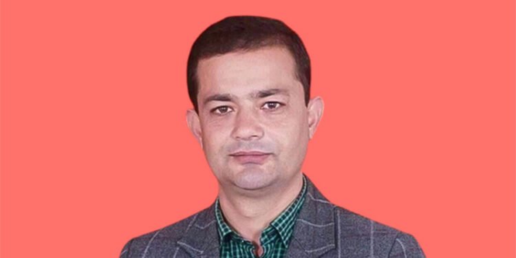 मन्त्री गिरी भन्छन् : पाँच वर्षमा पर्वतका सबै वडामा कालोपत्र सडक पुग्छ