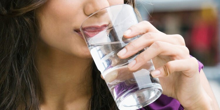 पिउने पानी कस्तो भाँडोमा राख्ने ?