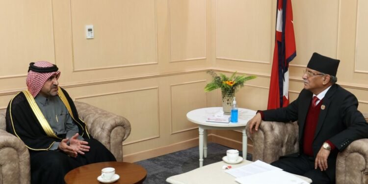 प्रधानमन्त्री दाहालसँग यूएई र कतारका राजदूतको शिष्टाचार भेटवार्ता