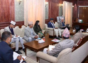 राष्ट्रपति र उपराष्ट्रपतिको निर्वाचनबारे प्रधानमन्त्रीले गरे आयोगका पदाधिकारीसँग छलफल