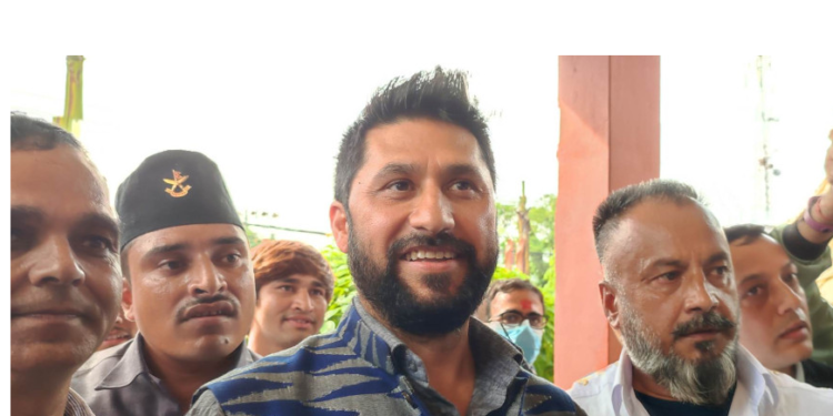 रवि लामिछानेले पुनः लिए नेपाली नागरिकता