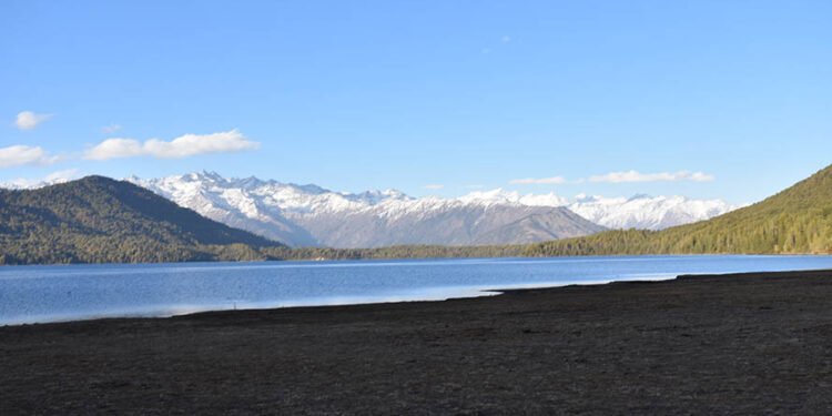 हिमपातले सेताम्य बन्यो राराताल क्षेत्र