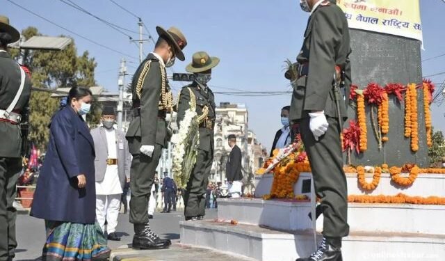 राष्ट्रपति भण्डारीले गरिन् पृथ्वीनारायणको शालिकमा माल्यार्पण