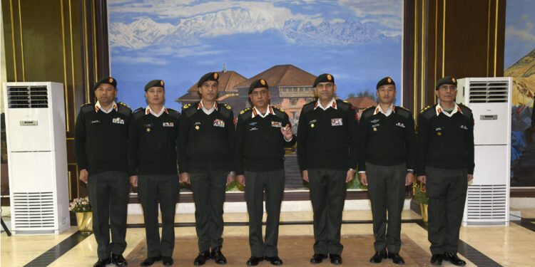 बढुवा भएका उपरथी, सहायकरथी र महासेनानीलाई दर्ज्यानी चिह्न प्रदान