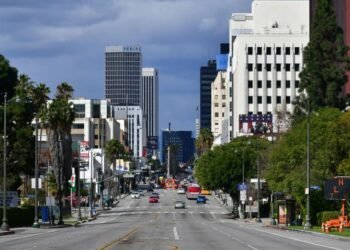 कोरोनाबाट क्यालिफोर्नियामा १ करोड २० लाख मानिस प्रभावित