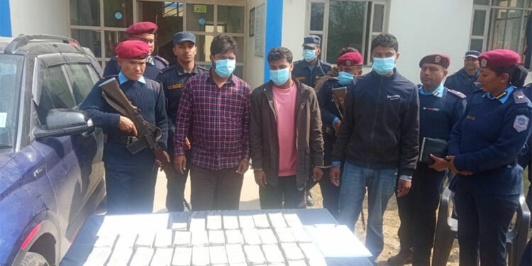 २१ लाख भारतीय रुपैयाँसहित कपिलवस्तुबाट ३ जना पक्राउ