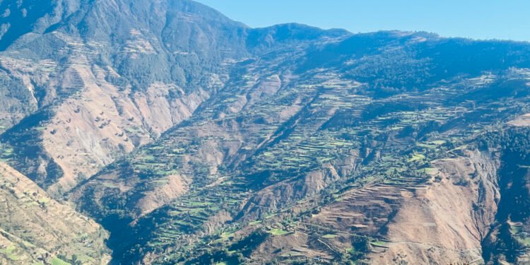 सडक सञ्जालसँग जोडियो बाँफिकोट