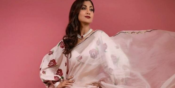 भारतीय अभिनेत्री शिल्पा शेट्टीको ‘हट’ रुप (फोटोफिचर)