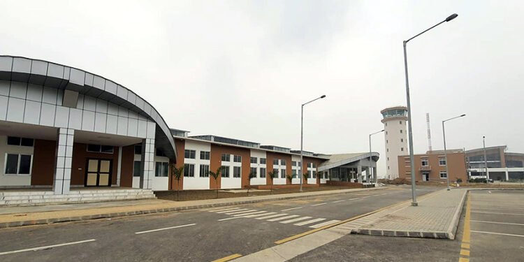 जहाज निरन्तर भारततर्फ नै डाइभर्टः अझै वैकल्पिक बनेनन् भैरहवा र पोखरा