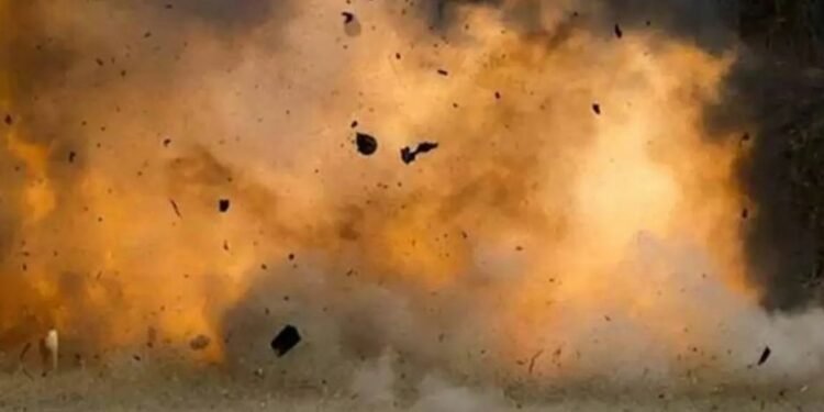 पाकिस्तानमा बम विष्फोट, चारको मृत्यु, दश जना घाइते