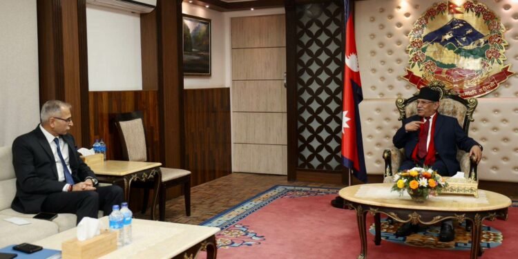 प्रधानमन्त्री दाहालसँग भारतीय विदेशसचिव क्वात्राको भेट