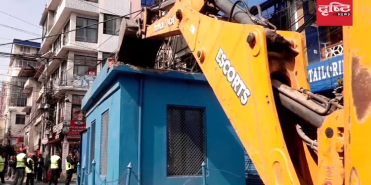 मैतीदेवीको प्रहरी विटमा चल्यो महानगरको डोजर