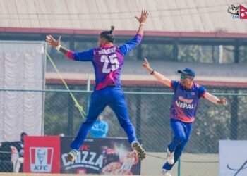 नेपाल र स्कटल्याण्ड खेल्दै