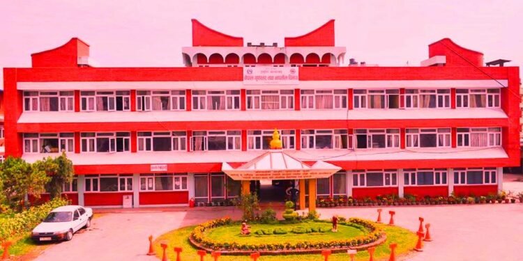 चौध उद्योगलाई नेपाल गुणस्तर प्रमाण चिन्ह प्रदान