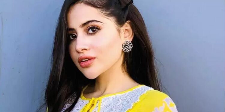 जो पहिरनको कारण चर्चामा आउँछिन् (फोटो फिचर)