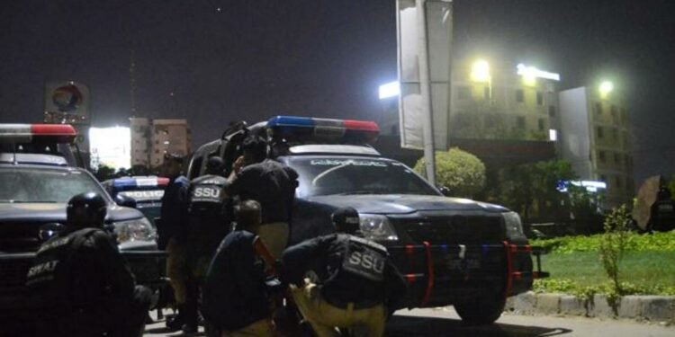 पाकिस्तानको कराची प्रहरी मुख्यालयमा आक्रमण