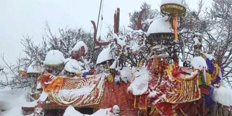 पाथिभरामा वर्षमै पहिलो पटक हिमपात