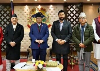 रास्वपाले सरकारबाट हात झिक्दा सात दलीय गठबन्धनमा धक्का