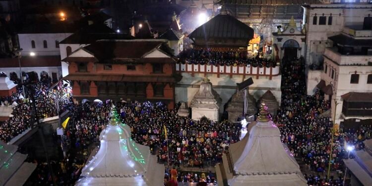 आज महाशिवरात्रिः पशुपति क्षेत्रमा दर्शनार्थीको भीड, शिवको आरधना हुँदै