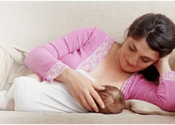 हेल्थ टिप्सः स्तनपान गराउनु बच्चा र आमा दुवैका लागि अमृतसमान