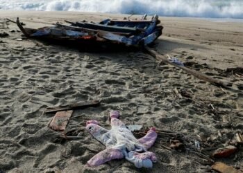 पानी जहाज दुर्घटनामा दुई पाकिस्तानी नागरिकको मृत्यु, सत्रजनाको उद्धार