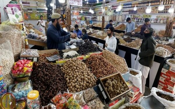 पाकिस्तानमा खाद्यान्नको मूल्य आकाशियो, मूल्यवृद्धिको प्रमुख कारण आर्थिक संकट