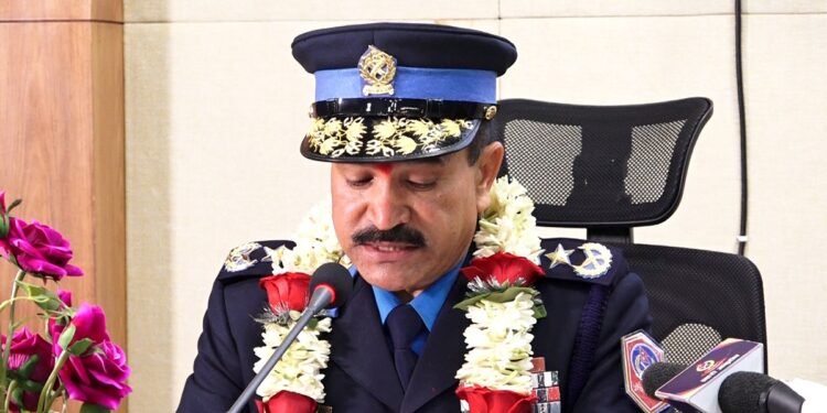 प्रहरीमा दिन गनेर बस्ने छुट छैन, सुधार आवश्यक छः आईजीपी कुँवर