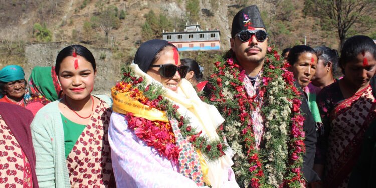 कतारकी राजकुमारी हिमाल चढ्न म्याग्दीमा