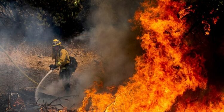 नेपालमा आगलागीका घटनामा परी १० वर्षमा सात सय बढीको मृत्यु