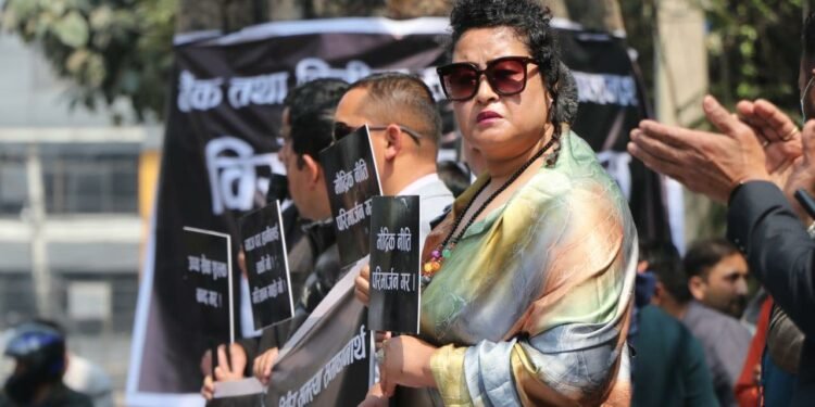 ब्याजदरबिरुद्धको आन्दोलनः उद्योग बाणिज्य महासंघले फिर्ता लिएपनि ब्यावसायीले नरोक्ने