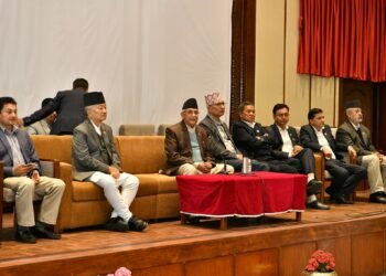 प्रचण्डसँग भरोसा छैन, विश्वासको मत दिन्नौंः ओली