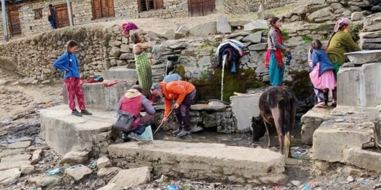 बान्द्रेगाउँमा खानेपानीको हाहाकार
