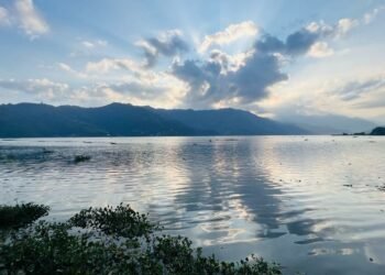 पोखराको फेवातालमा डुंगा पल्टिँदा एक महिलाको मृत्यु