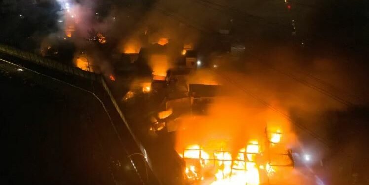 इन्धन डिपोमा आगलागीः दुई बालबालिकासहित १७ जनाको मृत्यु