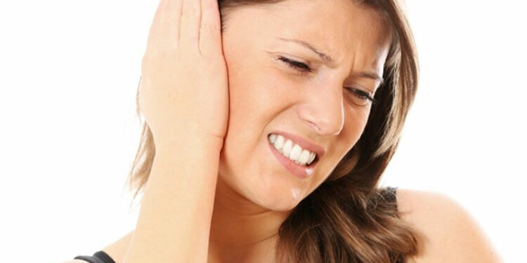 हेल्थ टिप्सः सुतेका बेलामा सानातीना किरा कानमा पसेमा के गर्ने ?