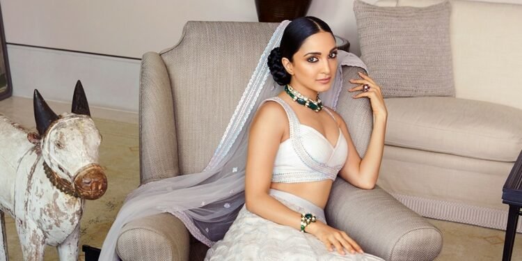 बलिउड अभिनेत्री आलिया (कियारा) आडवाणीको फिदा पार्ने रुप (फोटो फिचर)