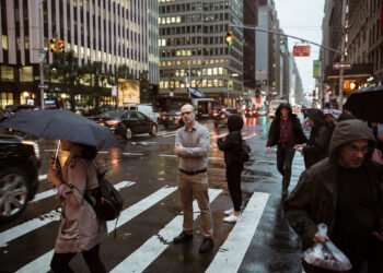 न्यूयोर्कमा भएको भागदौडमा दुई जनाको मृत्यु, आठ घाइते