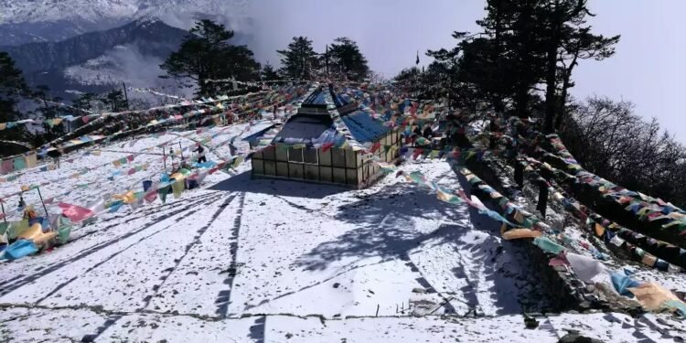 पाथीभरा क्षेत्रमा दोस्रो पटक हिमपात