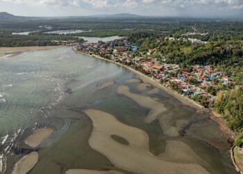 फिलिपिन्समा तेल चुहावट, झण्डै एक लाख मानिस प्रभावित