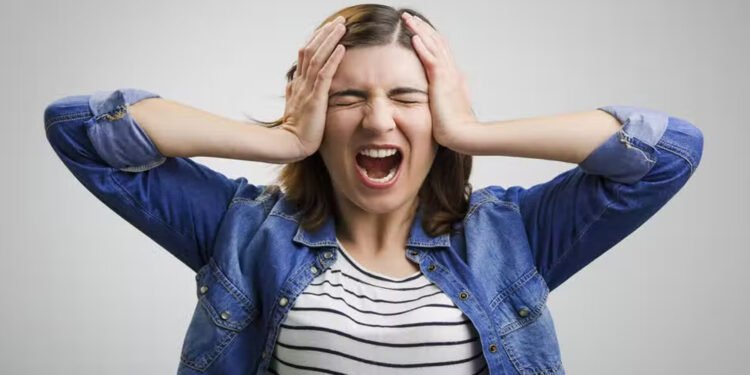 किन रिसाहा हुँदै गएका छन् महिलाहरू ?