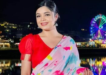 गायिका समिक्षा अधिकारी भन्छिन्– बिचरा भन्दै पिठ्यूमा छुरा प्रहार गर्ने देखेँ