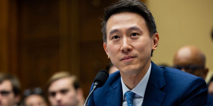 टिकटक प्रयोगकर्ताको डेटामा चिनियाँ प्राविधिकको पहुँच छः सीईओ