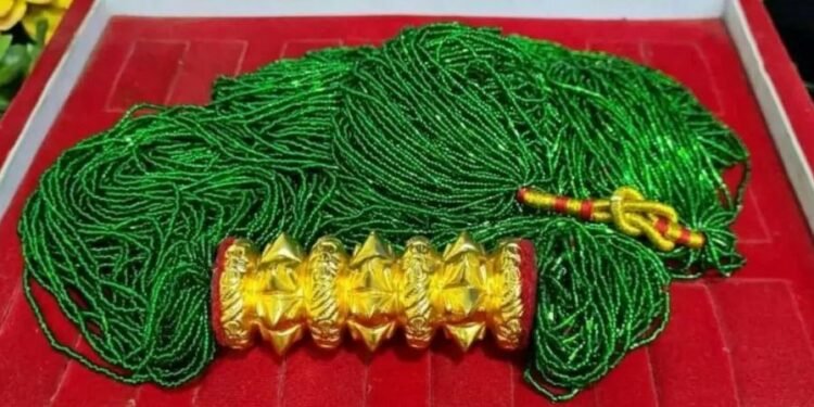 छोराको शुल्क तिर्न आमाको तिलहरी धितो